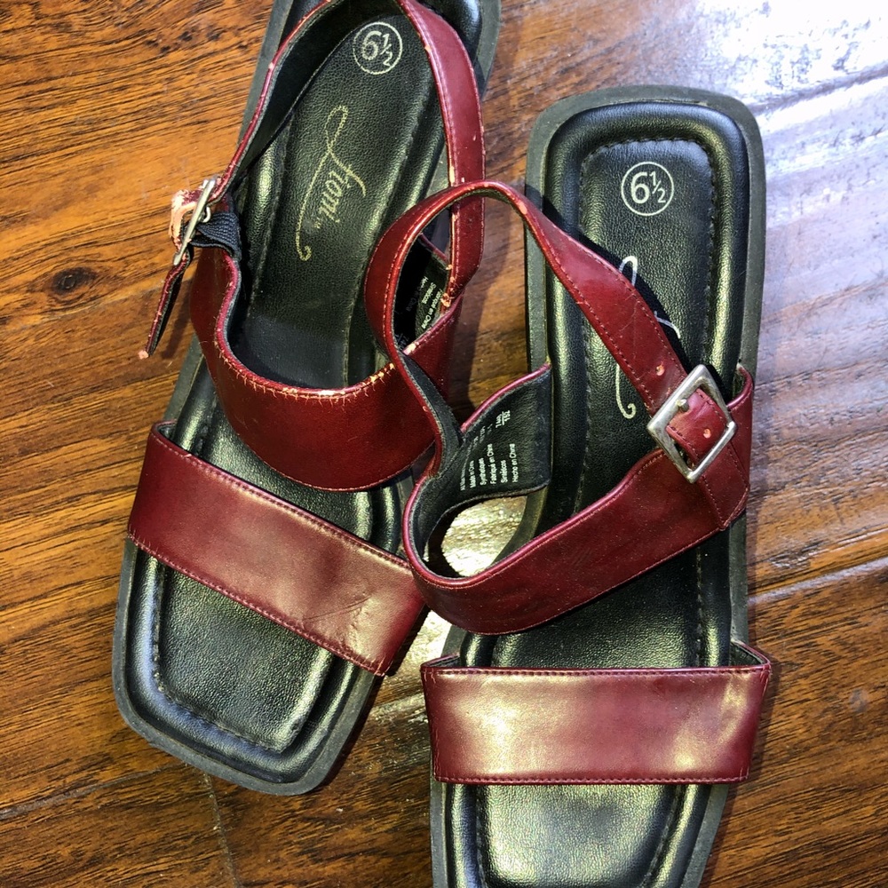 Fioni wedges